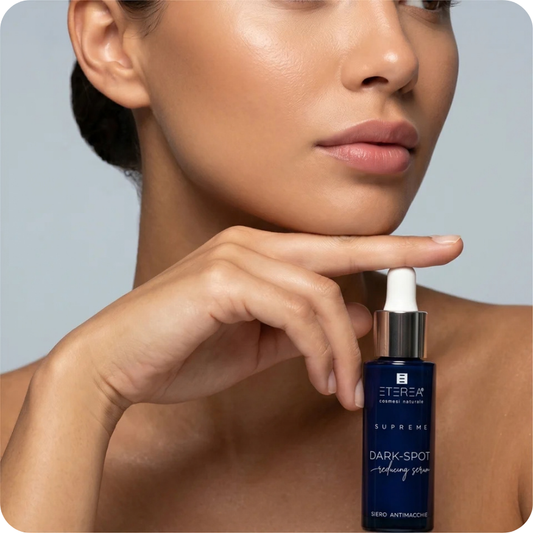 Siero Viso Anti-Macchie Illuminante con Arbutina e Niacinamide